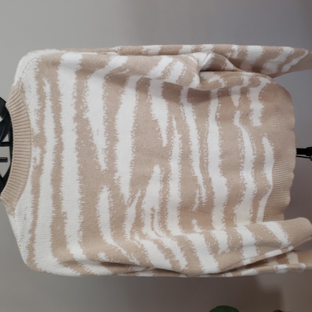 Rails Virgo Camel Animal Stripe Sweater, Animal P… - image 6